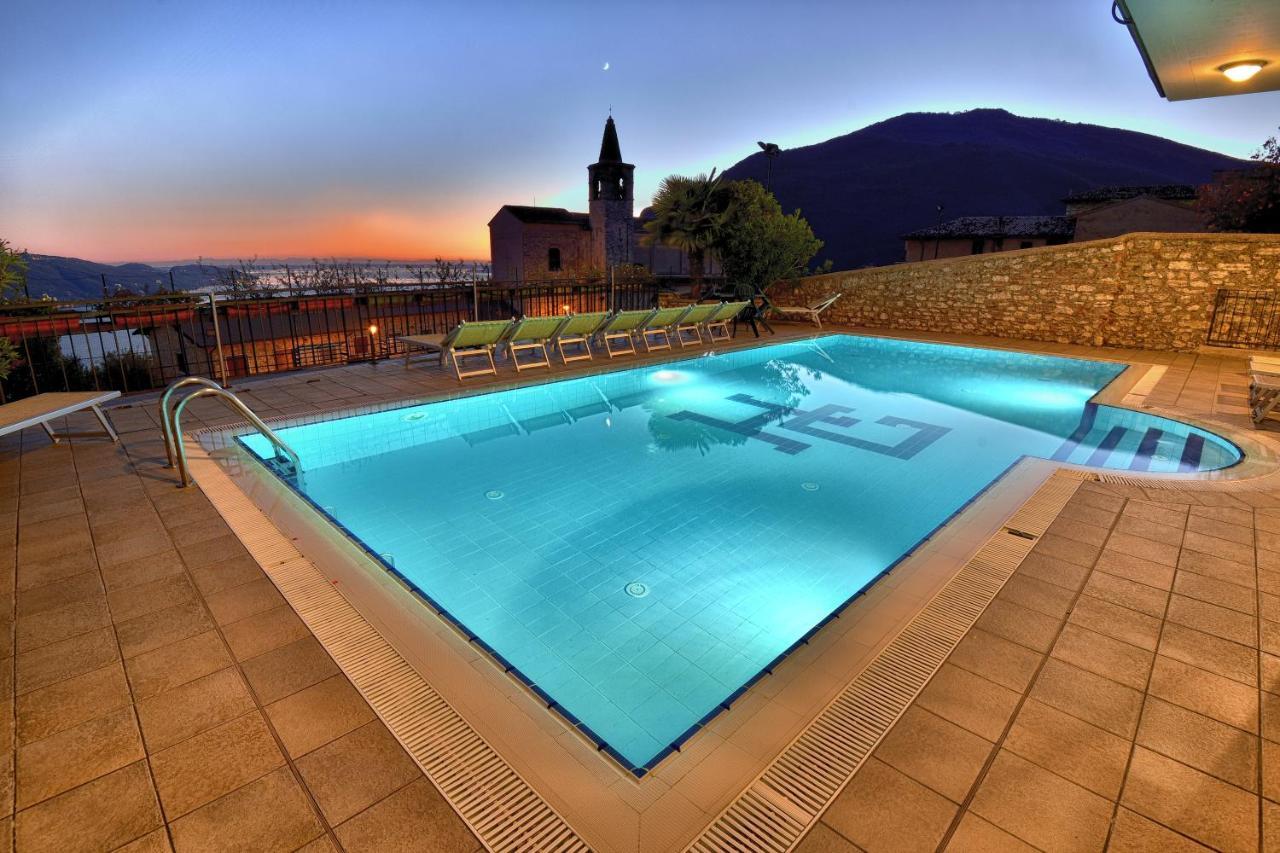 Appartamenti San Pietro - Hotel Gallo Tignale Exterior foto
